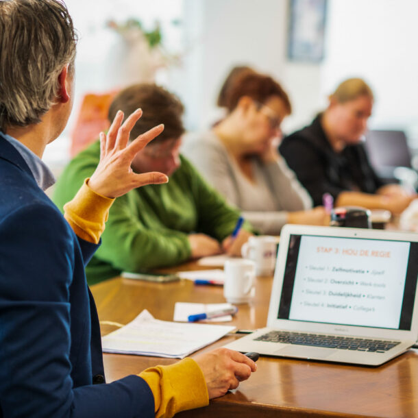 Incompany training van De Gelukkige Jurist is de coach voor juristen, advocaten en rechters tijdens een training.